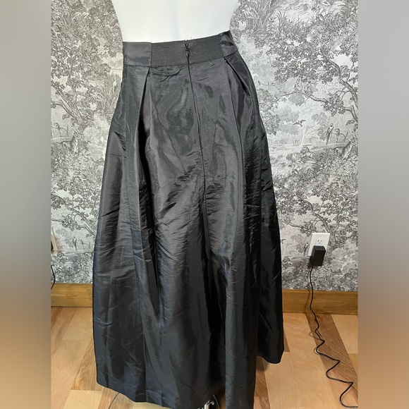 Black Maxi Skirt - Picture 7 of 7